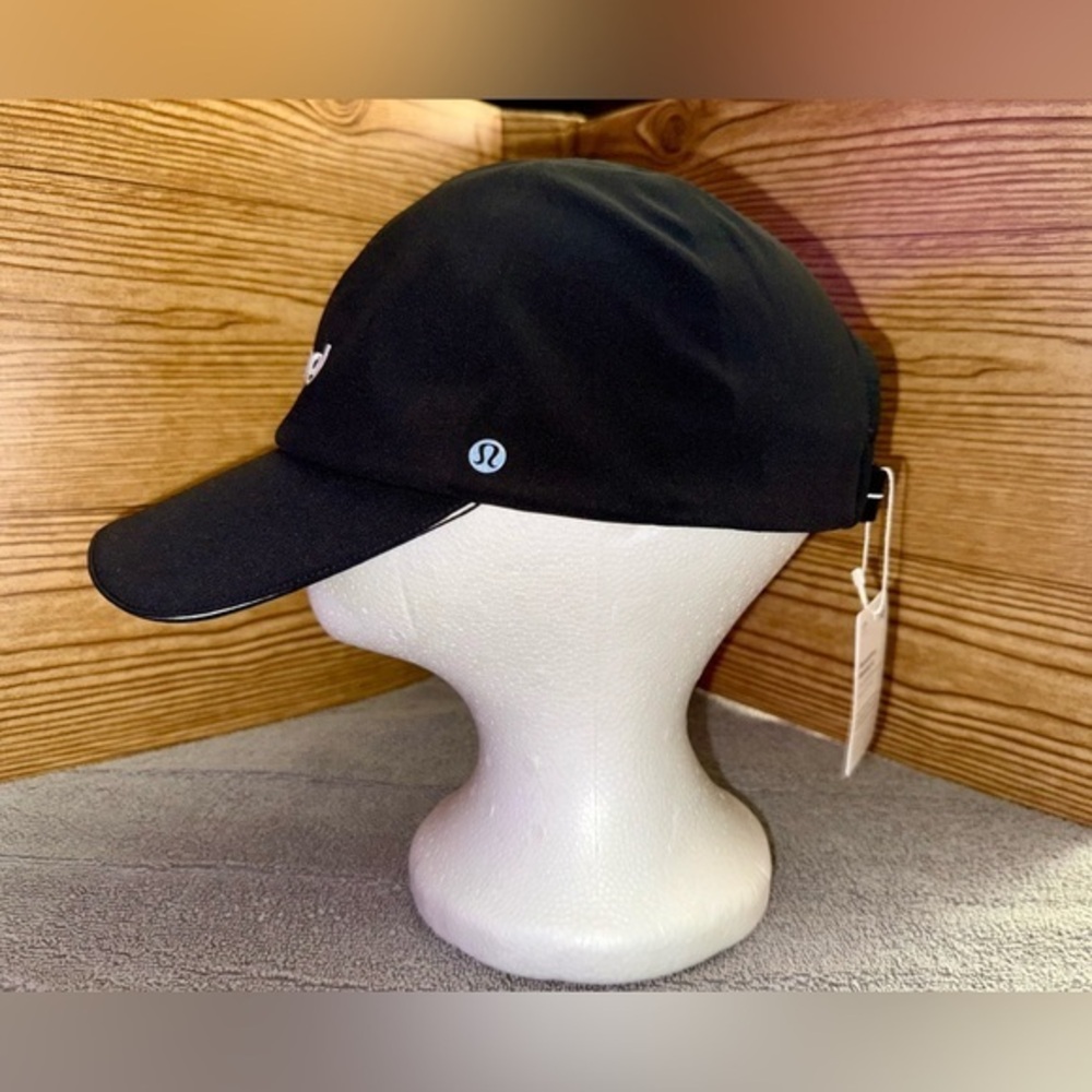 🏜️Lululemon Black Fast & Free Running Hat